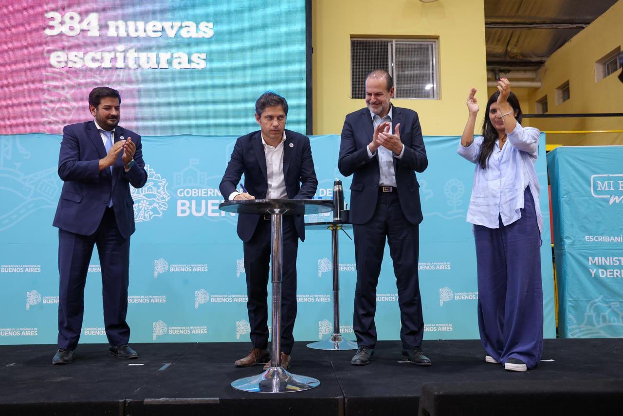 Vilar y Kicillof entregaron una lancha para proteger las Reservas Naturales en Bahía Blanca