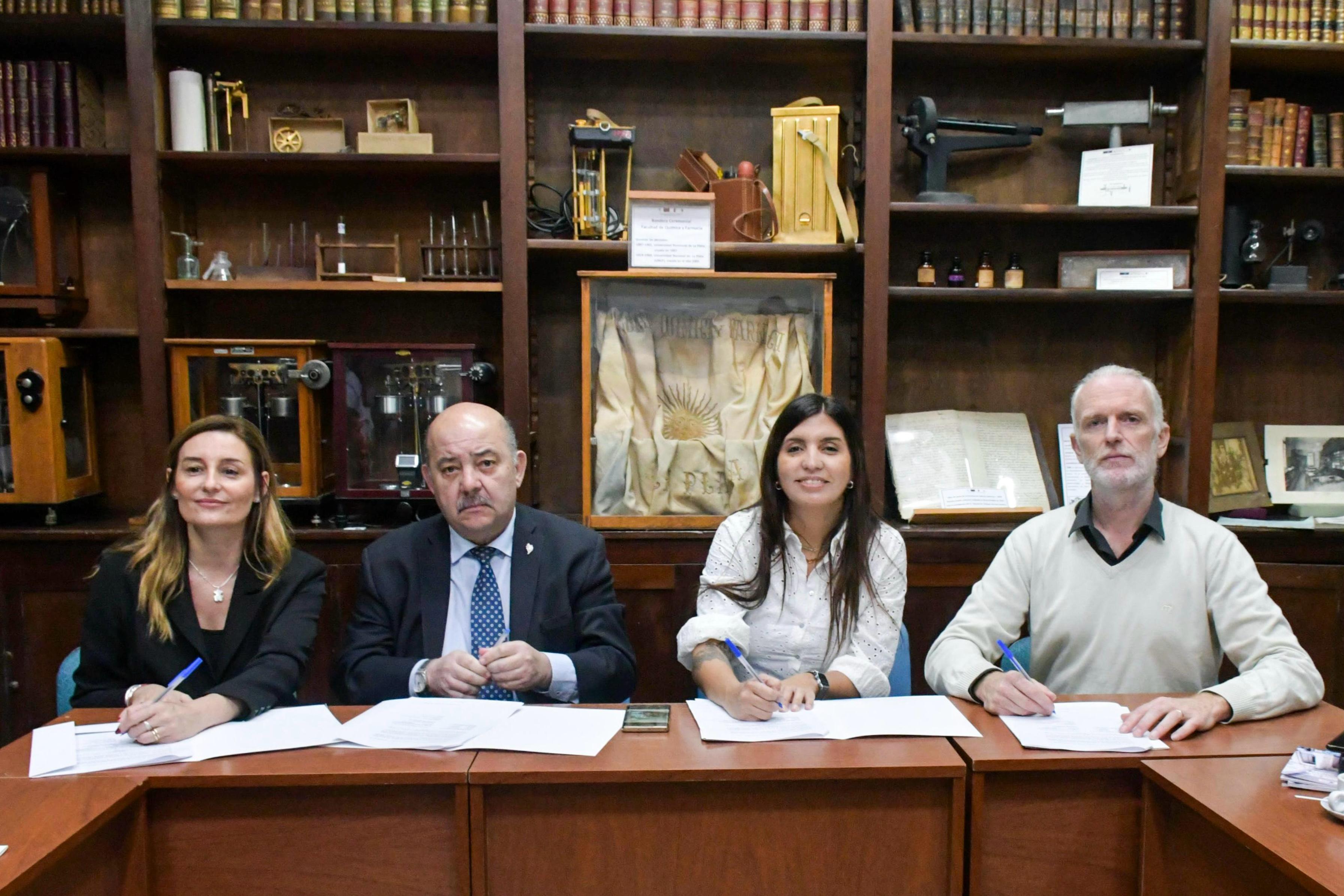 El Ministerio de Ambiente de la Provincia y la UNLP reciclarán baterías de litio